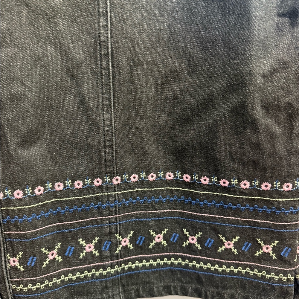Denim&Co Women's Dark Gray Embroidered Jean Jacket - Picture 3 of 4